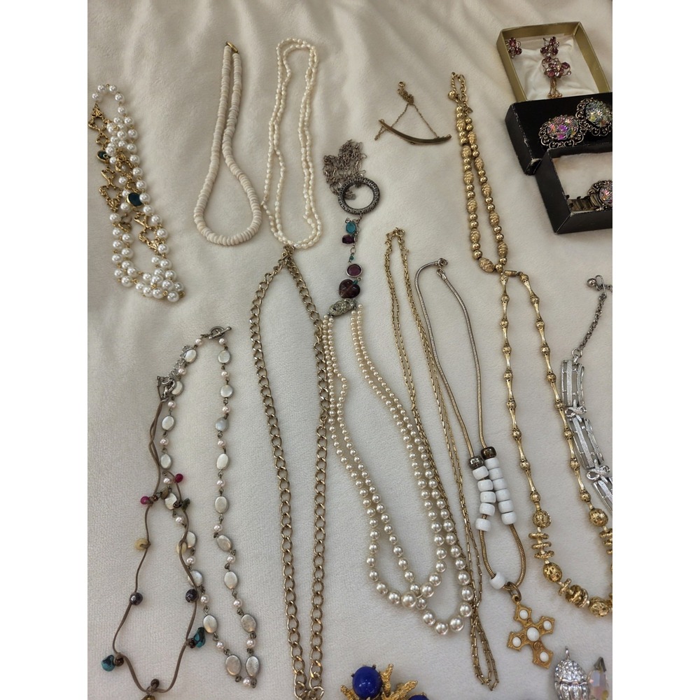 huge vintage estate jewelry lot - Picture 9 of 15